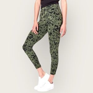 Lululemon In The Movement 7/8 Tight